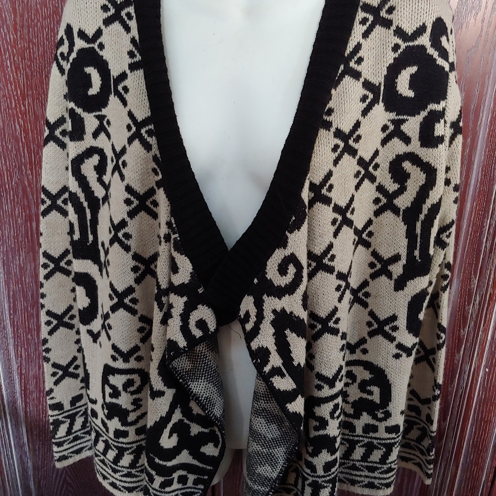 Woman's cardigan
